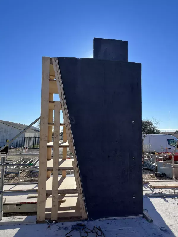 Coffrages en bois / alu / poly à Nîmes